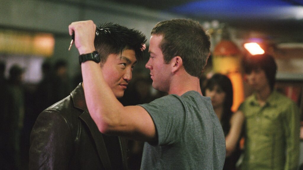 Han (Sung Kang) e Sean Boswell (Lucas Black) frente a frente, numa cena tensa